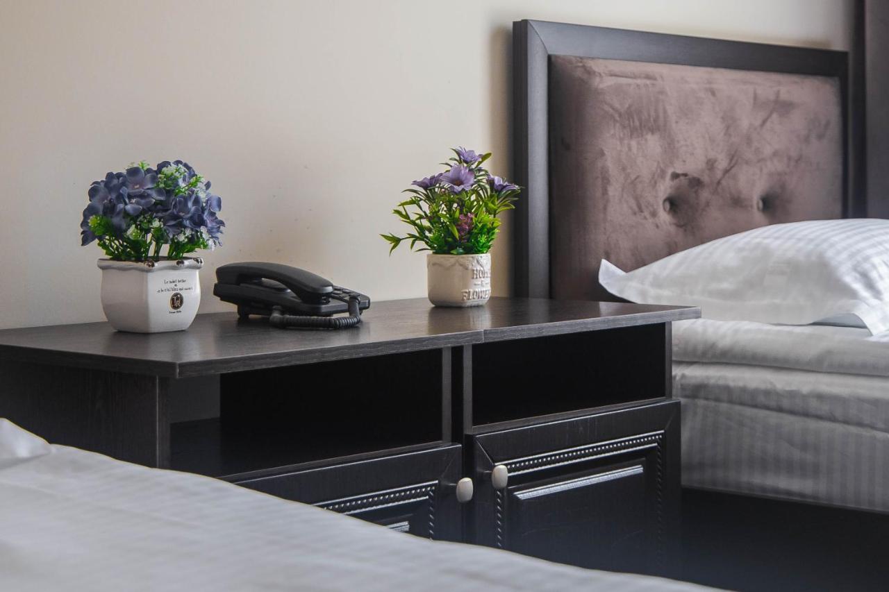 Hotel Korkem Tau Akmola Esterno foto